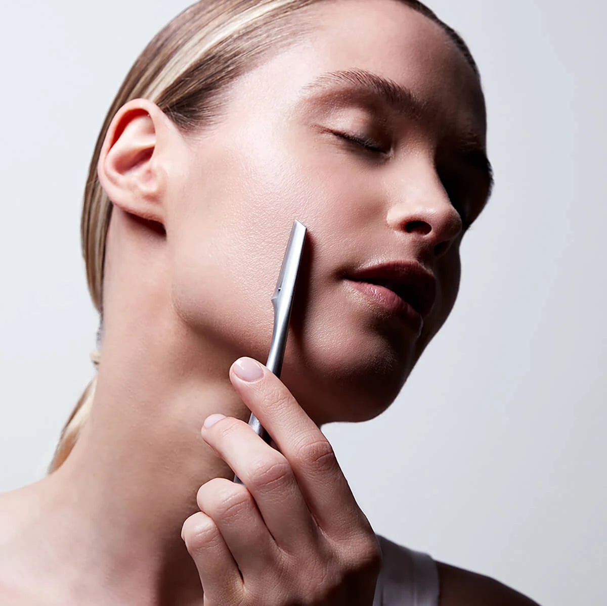 Facial Razor, Øjenbrynsskraber