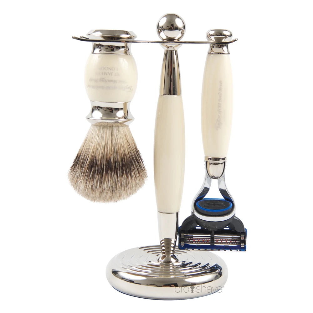 Barbersæt med Fusion Skraber, Pure Badger Barberkost og holder, imit. elfenben