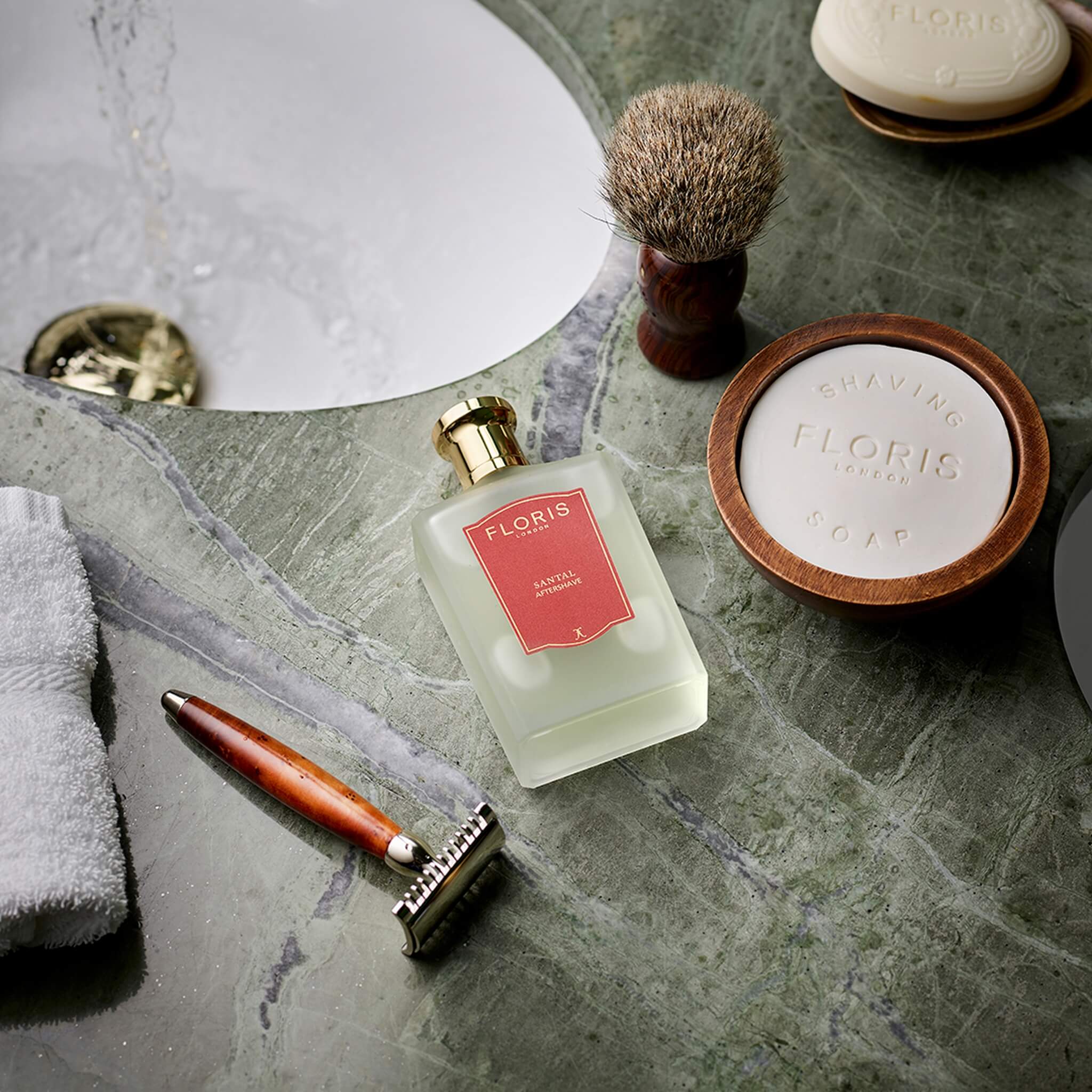 Santal, Barbersæbe i træskål, 100 gr.