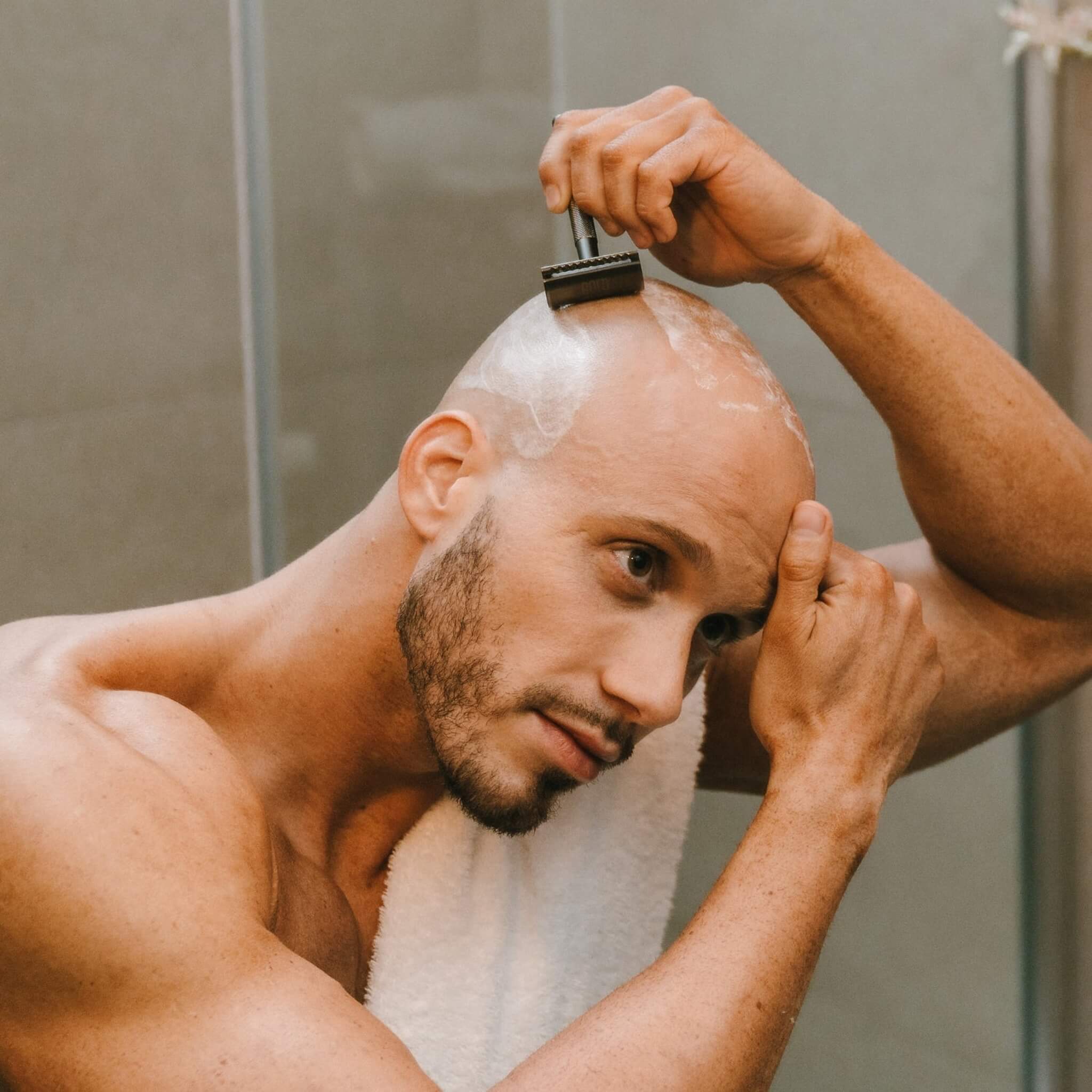 Head Shave Cream, Ultra-glide formular, 150 ml.