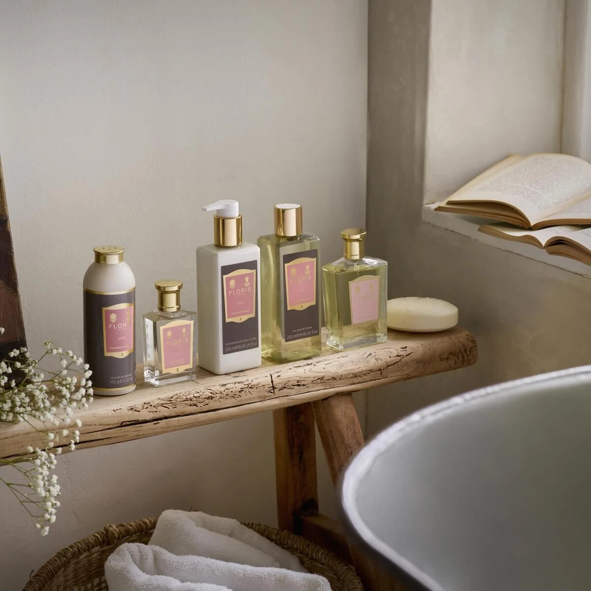 Lily, Body Moisturiser, 250 ml.