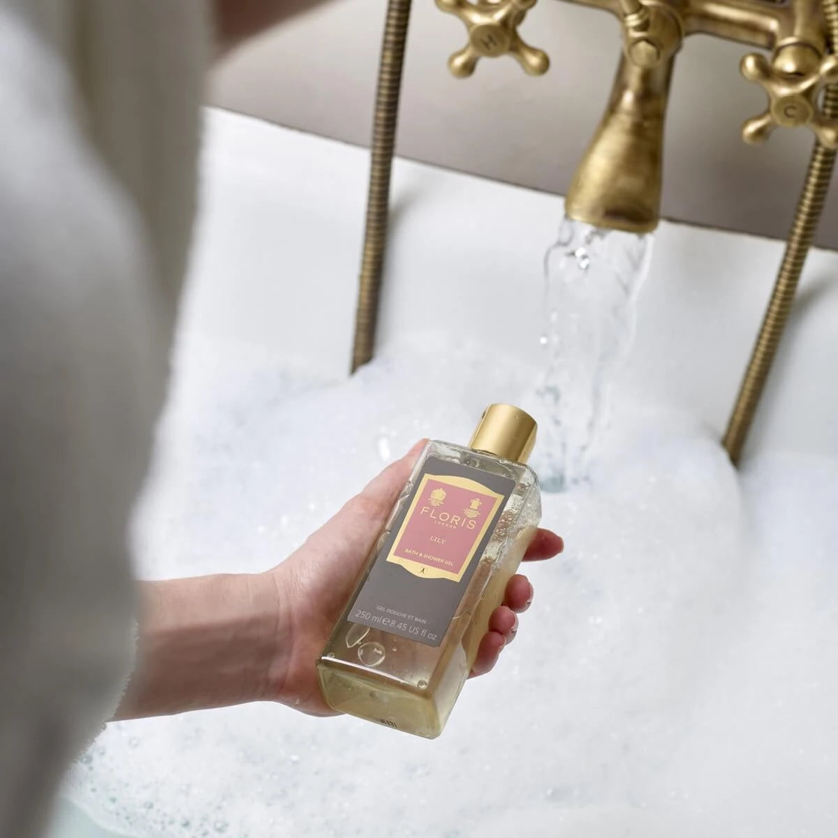 Lily, Bath & Shower Gel, 250 ml.