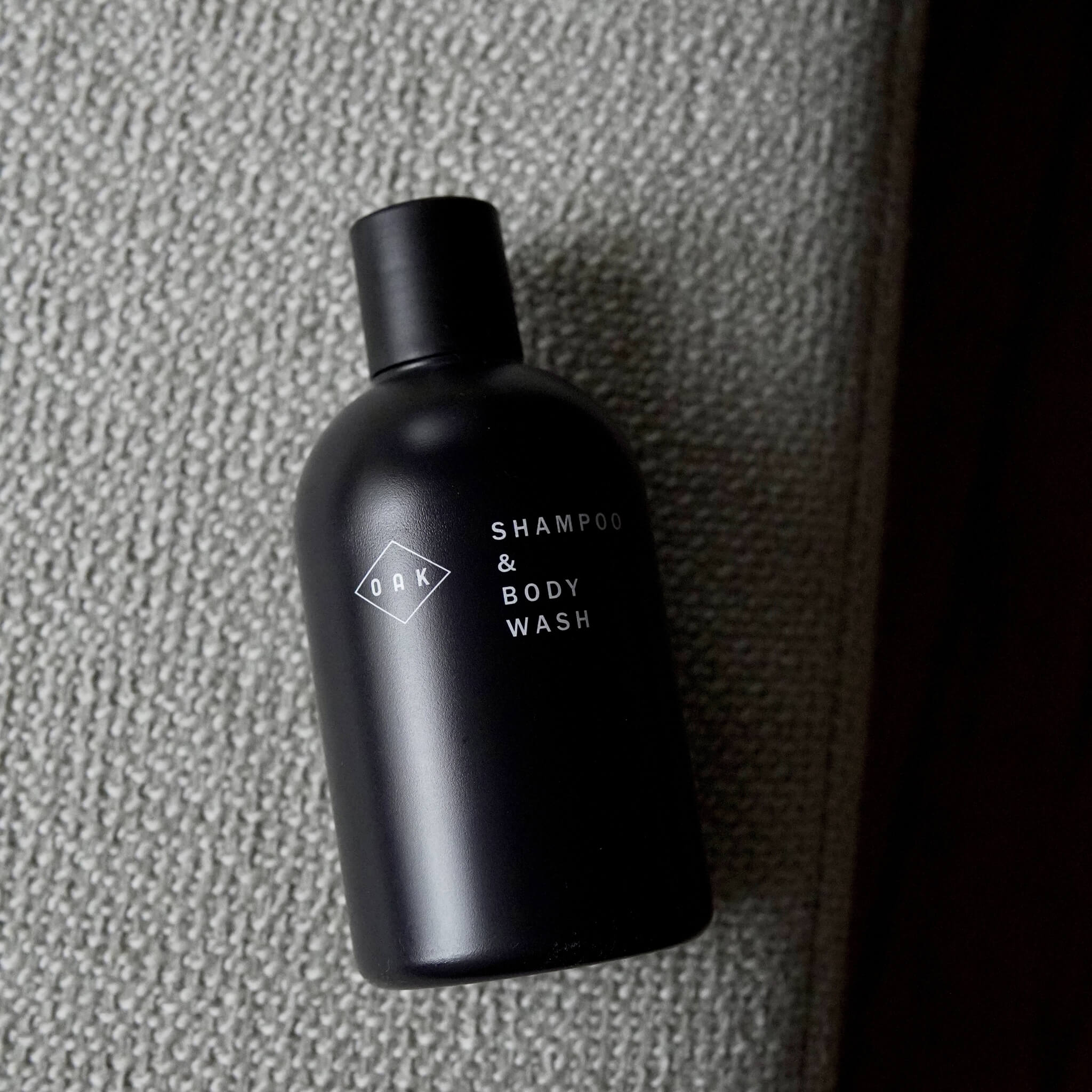 Shampoo & Body Wash, 250 ml.