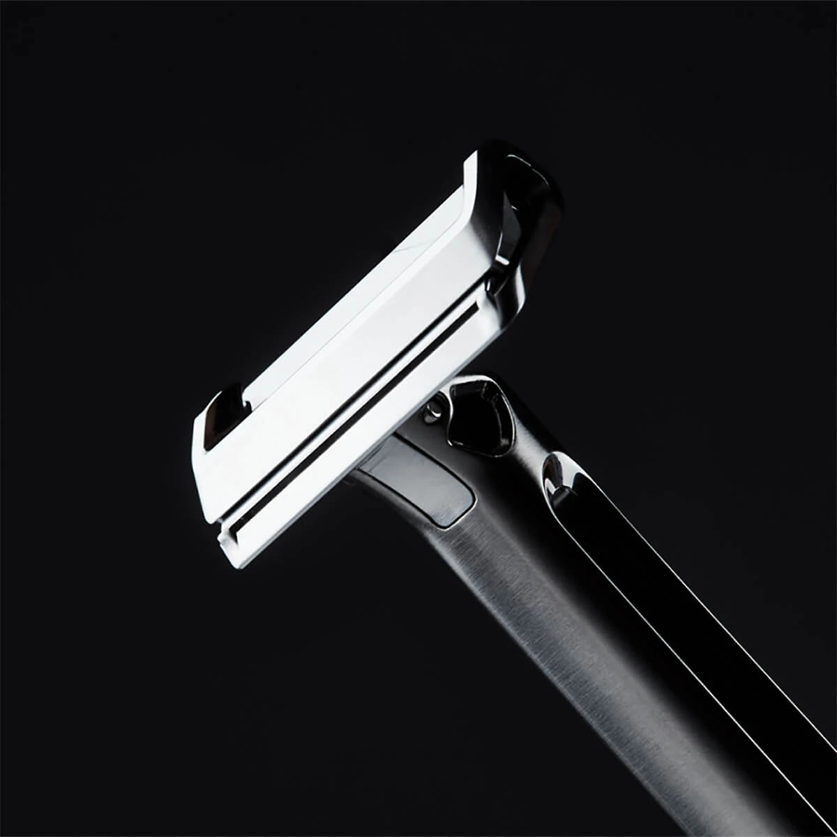Genesis Single Edge Skraber, Gunmetal