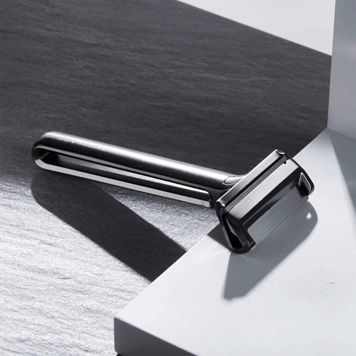 Genesis Single Edge Skraber, Gunmetal