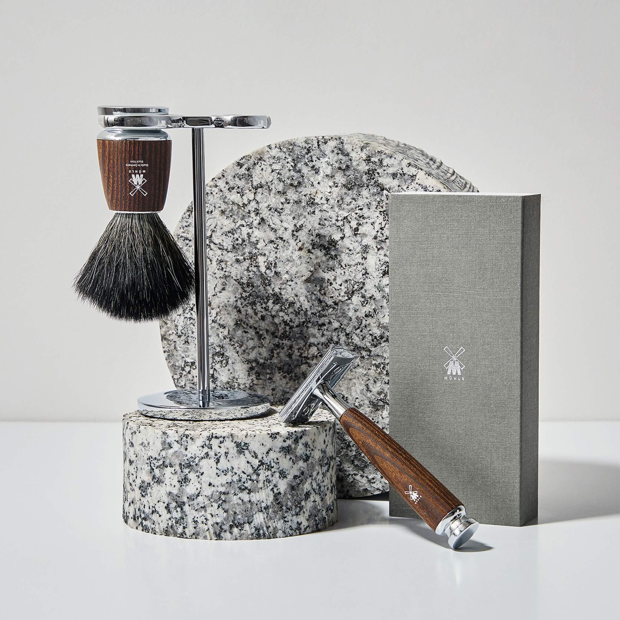 Barbersæt med DE-skraber, Fibre Barberkost og Holder, Rytmo, Ask
