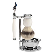 Barbersæt med Skraber, Barberkost, Holder og Skål, Sophist, Porcelæn