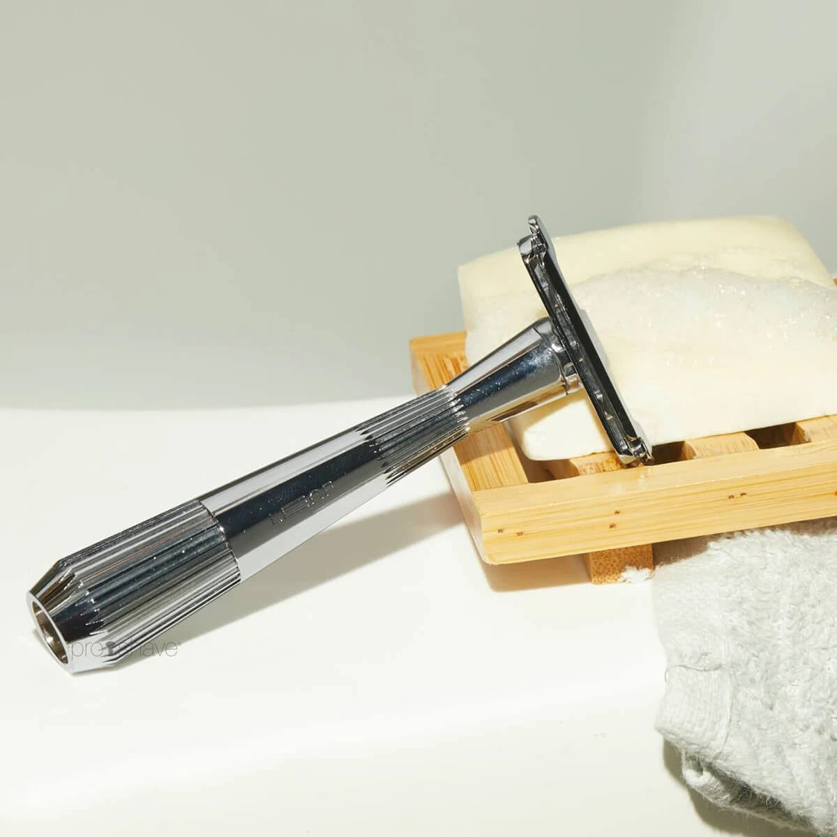 Skraber, The Thorn Razor, Chrome